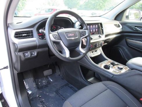 Used 2023 GMC Acadia SLE w/ Driver Convenience Package AWD/4WD image 17
