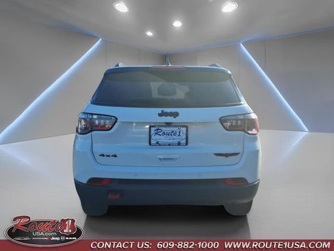 Used 2024 Jeep Compass Trailhawk AWD/4WD image 7