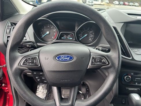 Used 2017 Ford Escape SE w/ Equipment Group 201A image 22
