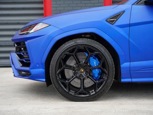 Used 2020 Lamborghini Urus AWD/4WD image 5
