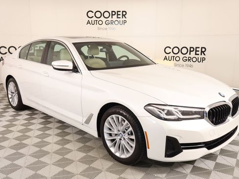 Used 2023 BMW 530i w/ Premium Package image 1
