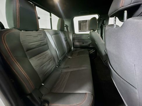 Used 2023 Nissan Frontier PRO-4X w/ Pro Convenience Package image 11