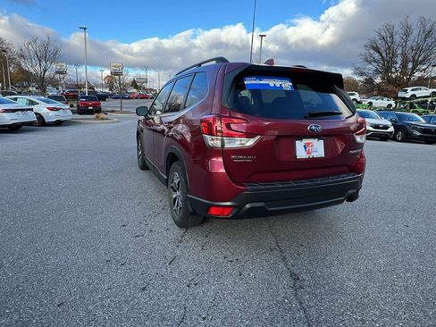Used 2019 Subaru Forester Premium image 6
