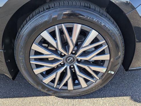 New 2025 Nissan Altima 2.5 SV image 10