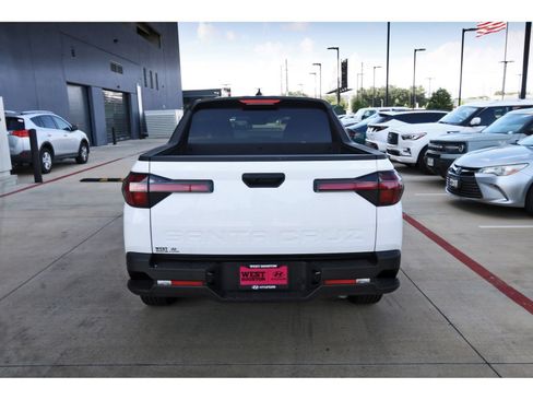 Certified 2026 Hyundai Santa Cruz SE FWD image 7