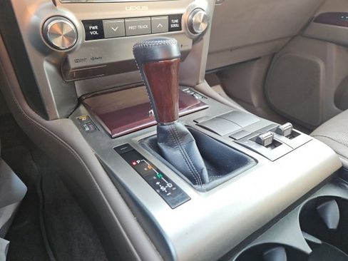 Used 2018 Lexus GX 460 image 41