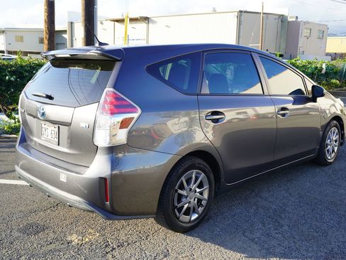 Used 2016 Toyota Prius V Three image 22