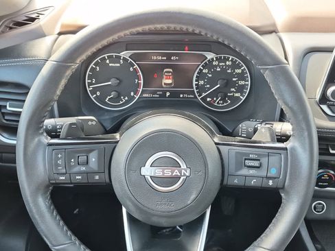 Used 2023 Nissan Rogue SV w/ SV Premium B Package image 16