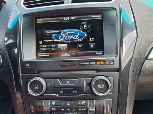 Used 2016 Ford Explorer XLT w/ Equipment Group 202A FWD image 46