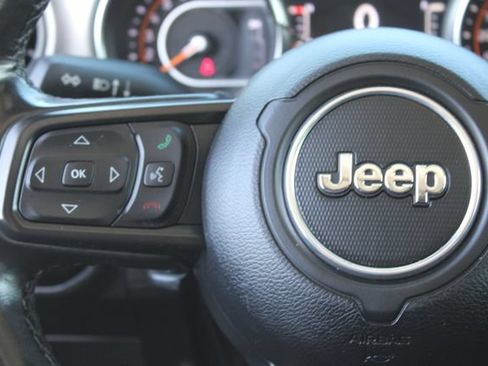 Used 2022 Jeep Wrangler Unlimited Sport AWD/4WD image 20