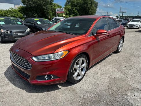 Used 2014 Ford Fusion SE FWD image 3