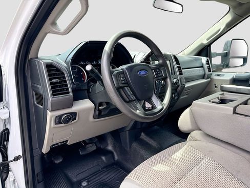 Used 2021 Ford F550 4x4 Crew Cab Super Duty image 9