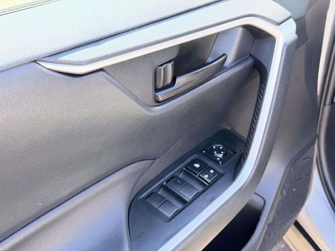 Used 2024 Toyota RAV4 LE image 17