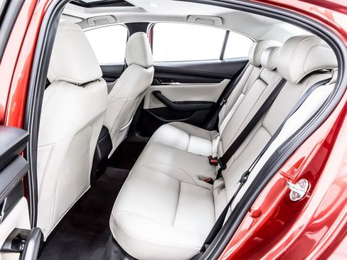 Used 2025 MAZDA MAZDA3 s FWD image 32