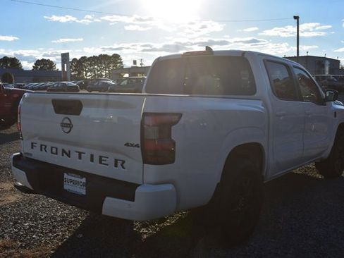 Used 2026 Nissan Frontier SV w/ All-Weather Content Package image 5