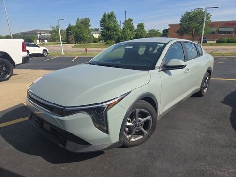 Used 2025 Kia K4 FWD image 3