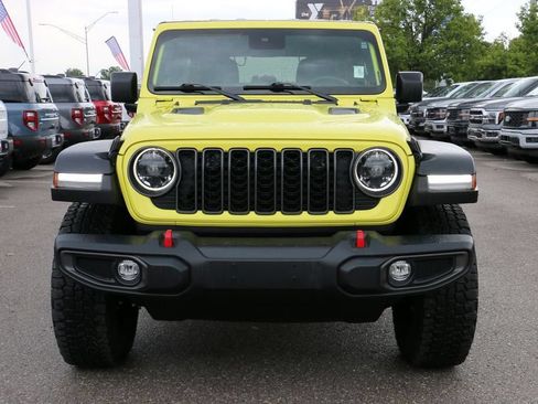 Used 2024 Jeep Wrangler Unlimited Rubicon AWD/4WD image 3