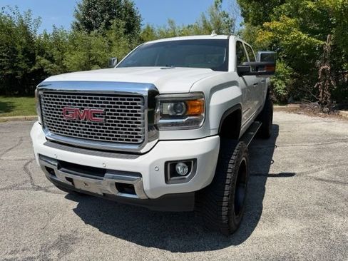 Used 2016 GMC Sierra 2500 Denali w/ Duramax Plus Package AWD/4WD image 7