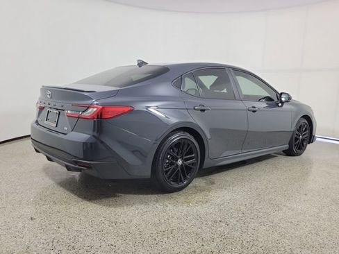Used 2026 Toyota Camry SE w/ Convenience Package FWD image 5