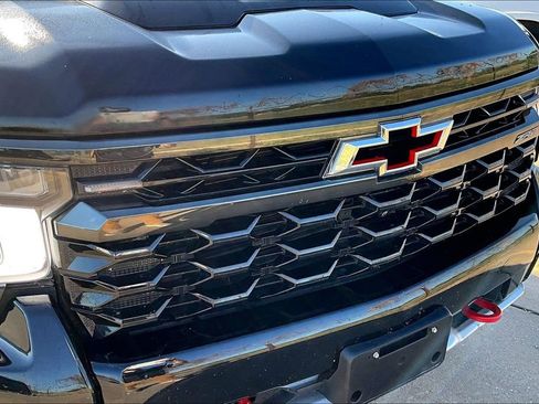 Used 2022 Chevrolet Silverado 1500 ZR2 image 37