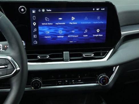 Used 2026 Chevrolet Equinox LT FWD image 16
