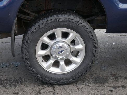 Used 2015 Ford F350 Lariat image 12