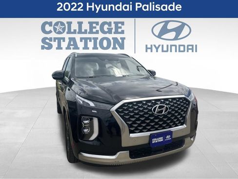 Used 2022 Hyundai Palisade Calligraphy FWD image 2
