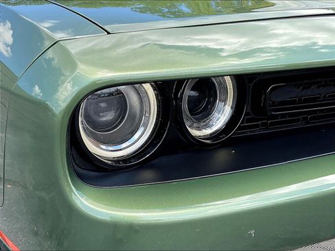 Used 2022 Dodge Challenger SXT w/ Driver Convenience Group AWD/4WD image 30