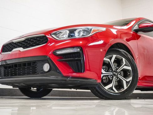 Used 2021 Kia Forte LXS FWD image 2