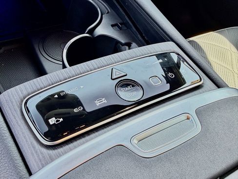New 2026 Mercedes-Benz EQS 550 4MATIC SUV image 25