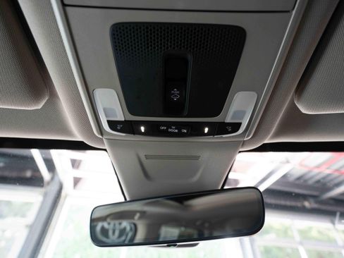 Used 2025 Honda CR-V EX-L image 18