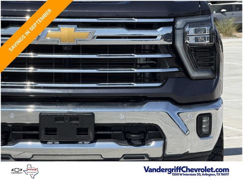 Used 2024 Chevrolet Silverado 2500 LTZ w/ LTZ Convenience Package AWD/4WD image 8