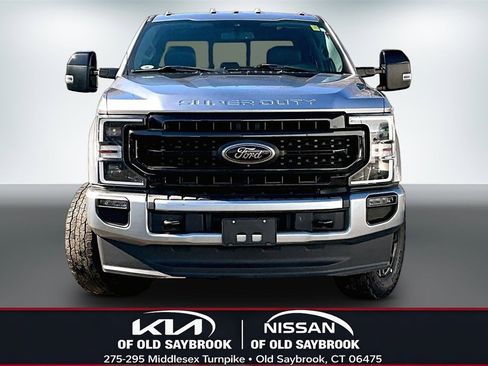 Used 2020 Ford F250 Lariat image 2