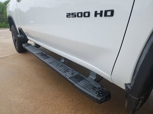 Used 2025 Chevrolet Silverado 2500 LT w/ Trail Boss Package AWD/4WD image 5