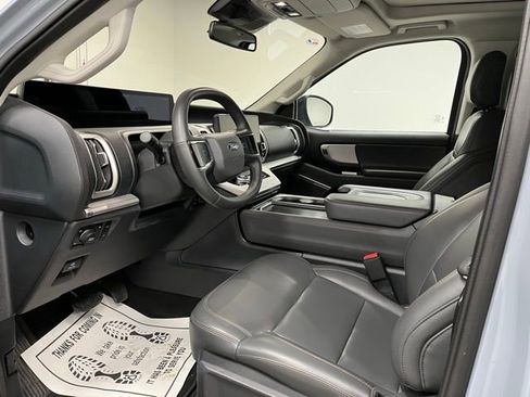 Used 2025 Ford Expedition Active AWD/4WD image 20