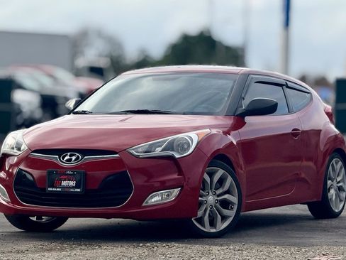 Used 2012 Hyundai Veloster w/ Style Pkg image 1