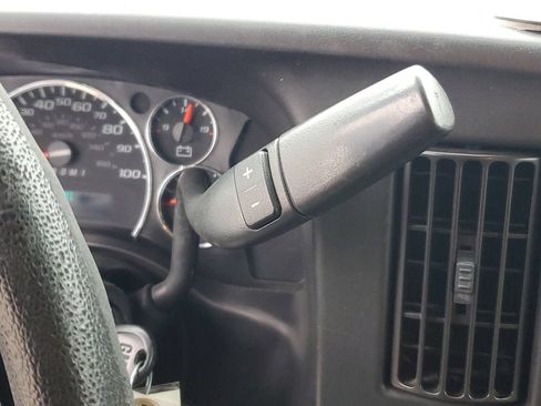 Used 2019 Chevrolet Express 3500 w/ Power Convenience Package RWD image 18