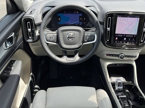 New 2026 Volvo XC40 B5 Ultra AWD/4WD image 11