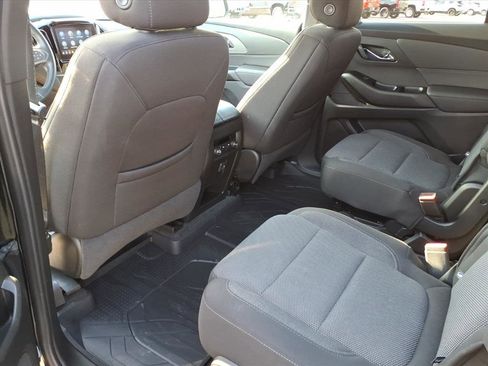 Used 2023 Chevrolet Traverse LT image 33
