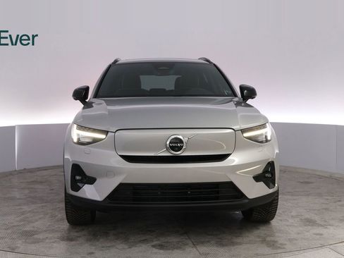 Used 2023 Volvo XC40 Recharge Ultimate image 19