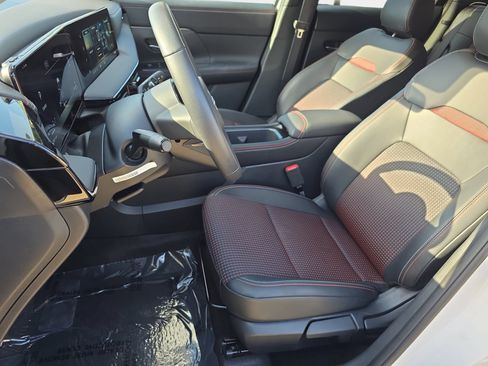 Used 2026 Nissan Kicks SR AWD/4WD image 14