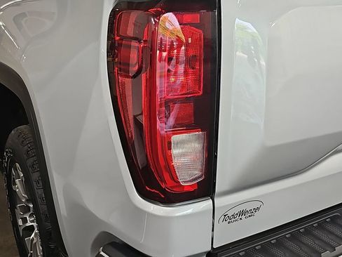 Certified 2020 GMC Sierra 1500 SLE w/ SLE Value Package AWD/4WD image 38