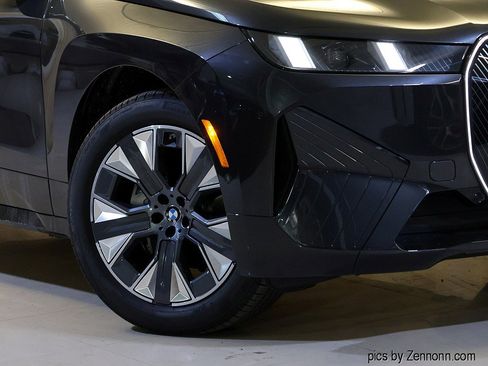 New 2026 BMW iX xDrive45 image 3