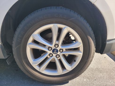 Used 2019 Ford Edge SEL w/ Equipment Group 201A image 8