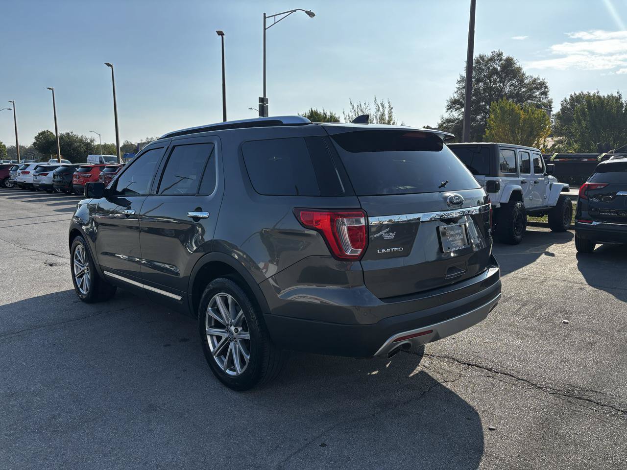 Used 2017 Ford Explorer Limited AWD/4WD image 5