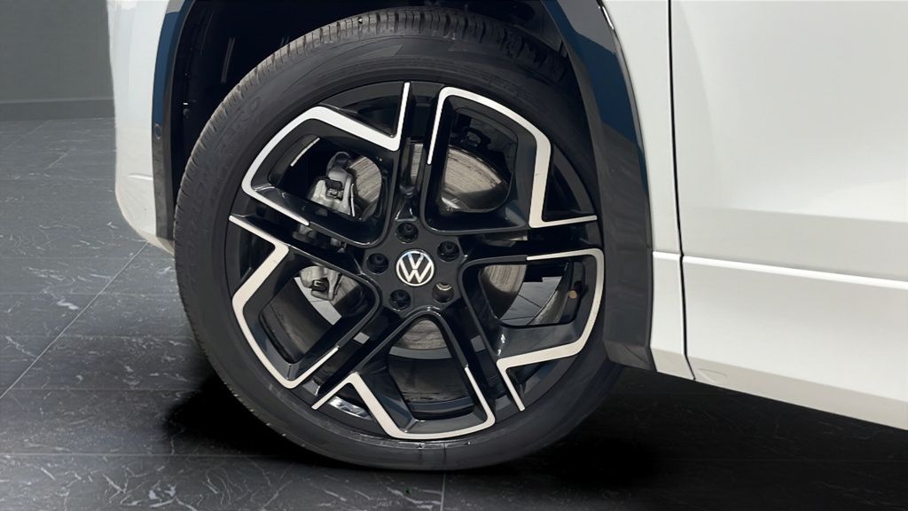 Used 2026 Volkswagen Tiguan SEL R-Line AWD/4WD image 39