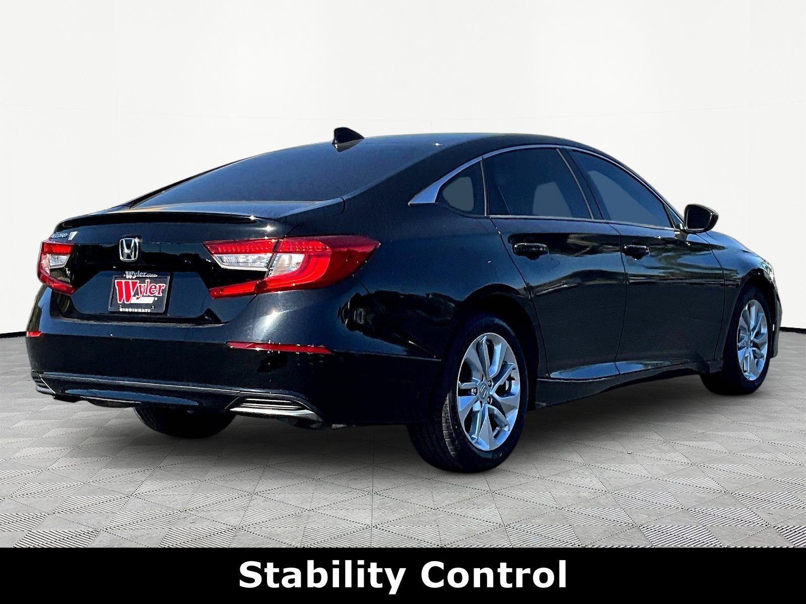 Used 2018 Honda Accord LX image 6