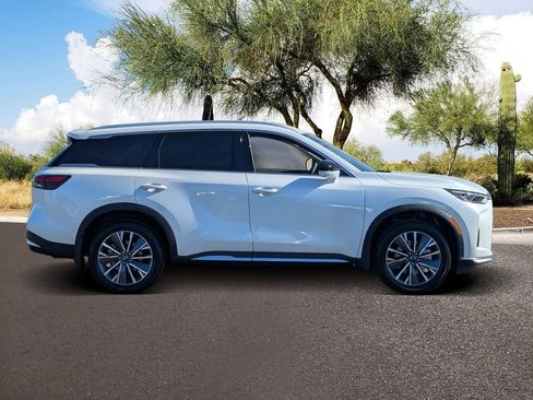Certified 2026 INFINITI QX60 Luxe w/ Cargo Package FWD image 6
