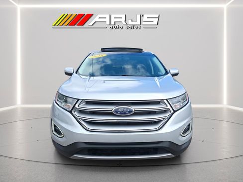 Used 2018 Ford Edge Titanium w/ Equipment Group 301A AWD/4WD image 5