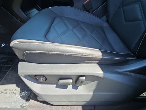 Used 2024 Volkswagen Atlas SE FWD image 30